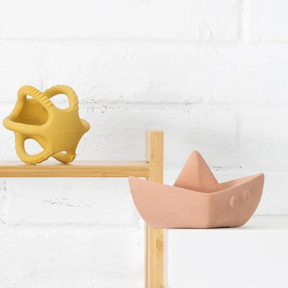 NATTOU Bateau Caoutchouc Bleu 4 NATTOU Bateau Caoutchouc Bleu – Image 2